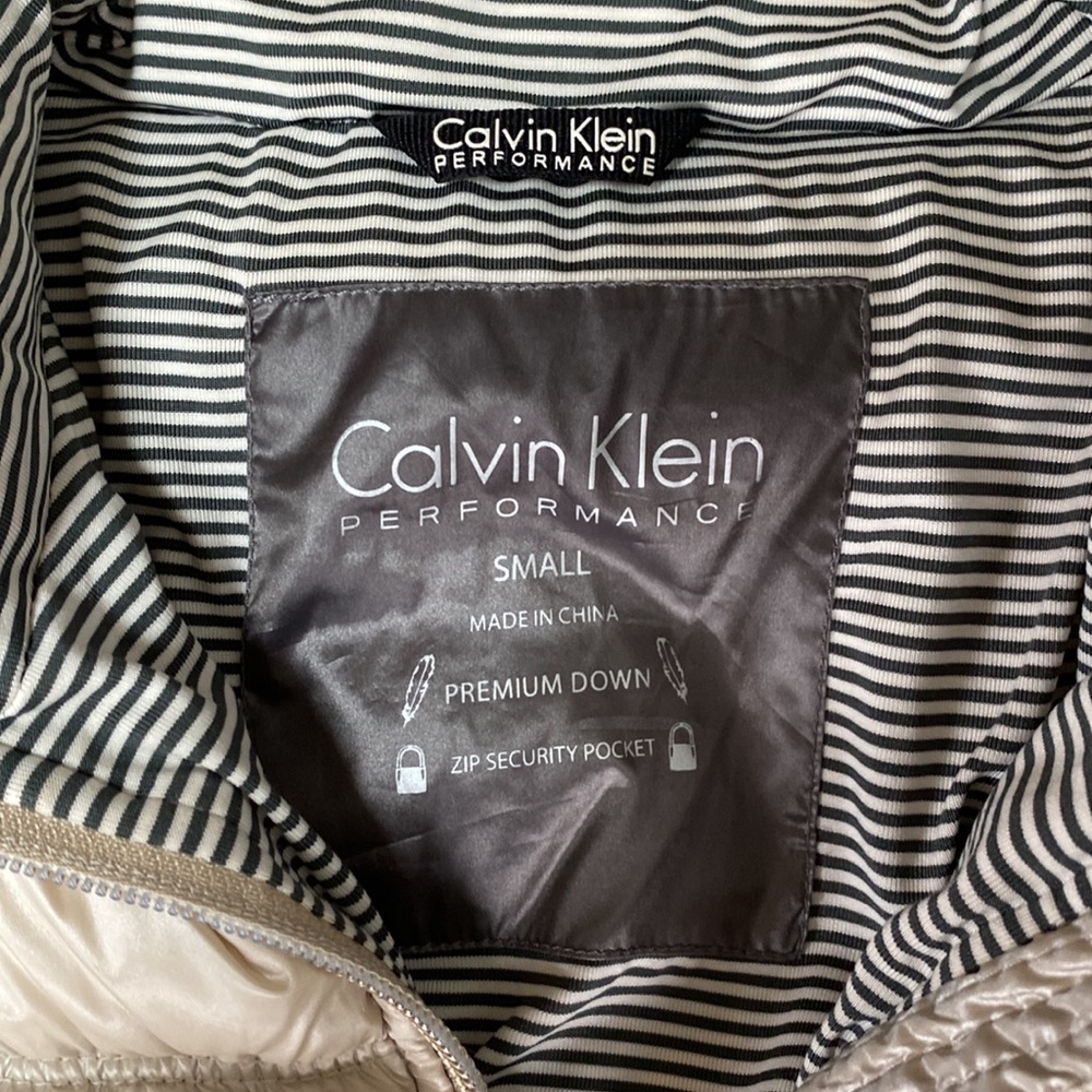 Calvin Klein Performance down vest - Picture 4 of 7